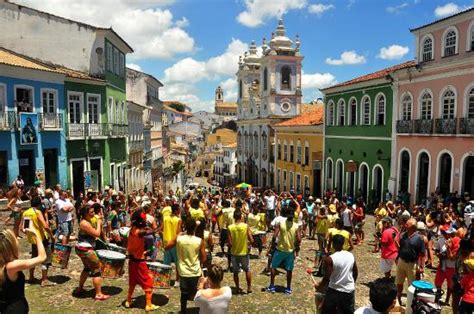 Pelourinho Dia e Noite volta a agitar o Centro Histórico de Salvador