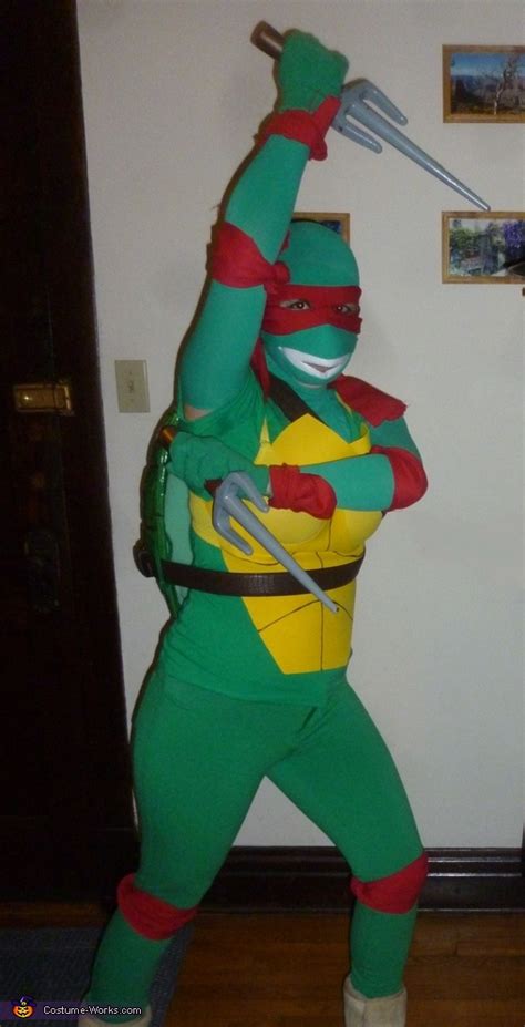 Ninja Turtle Raphael Halloween Costume | Creative DIY Ideas - Photo 5/5