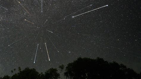 The Geminid meteor shower of 2023 continues tonight. Here's how to watch live online. | Space