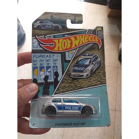 Hot Wheels Highway Patrol Police Volkswagen Golf Mk Card Damaged