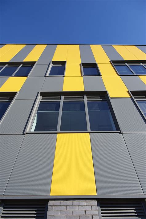 Benchmark By Kingspan Karrier Engineered Facade System Wall