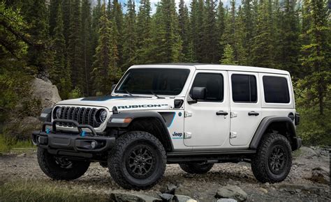 Jeep Gladiator 4xe Plug In Hybrid Finally Coming Next Year