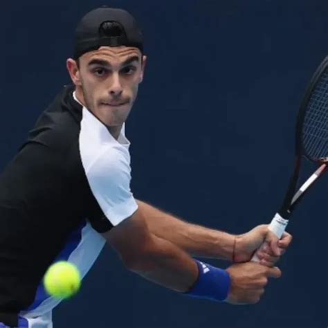 Francisco Cer Ndolo Avanz A Los Cuartos De Final Del Atp De Almaty