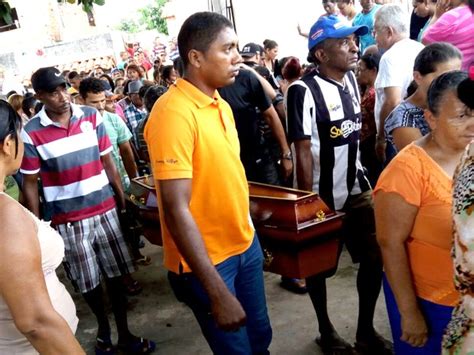 G1 Enterrado Corpo De Criança De 11 Anos Morta A Facadas Em São Luís