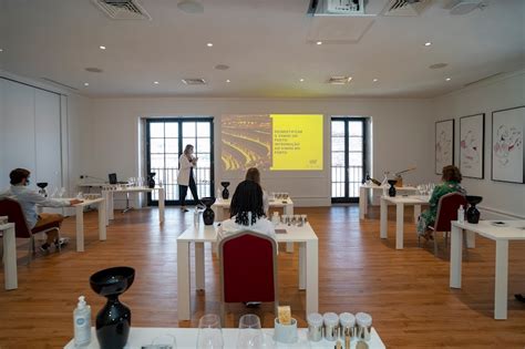 Aprenda enquanto viaja com cursos e workshops oferecidos pela WOW ...