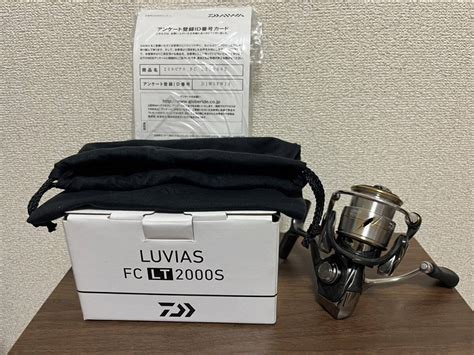 未使用に近い美品中古DAIWAダイワ スピニングリール 20 LUVIAS ルビアス FC LT2000Sの落札情報詳細