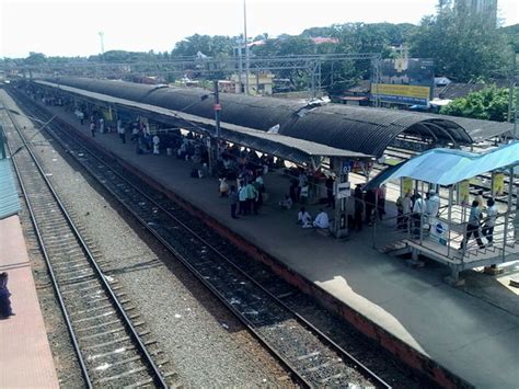 Thrissur Railway Station, Thrissur, India Photos