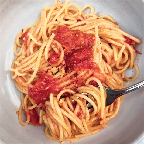 Fresh Tomato Spaghetti Sauce Recipe - On The Bias