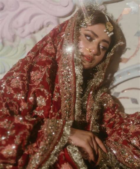 Pin By Hafsa On Culture Pakistani Bride Desi Bride Pakistani Bridal