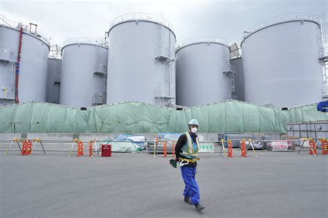 Fukushima plant head: Too early to predict decommissioning | Borneo ...