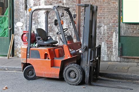 Powered Industrial Truck Safety - LBA University