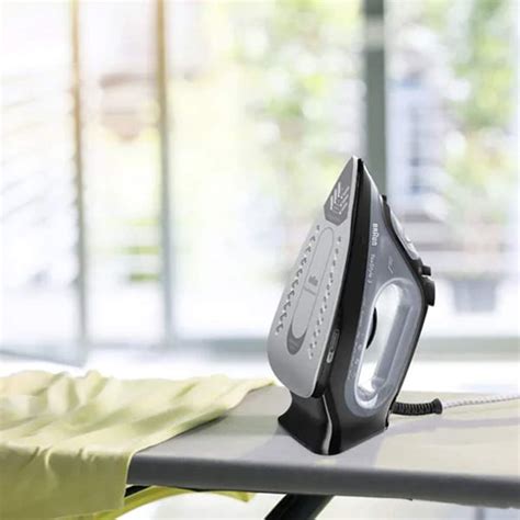 Braun SI 3055 Black | Braun Ütü | Irshad.az