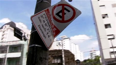 Vídeo Prefeitura faz reposição de mais de 5 mil placas em 2015 por