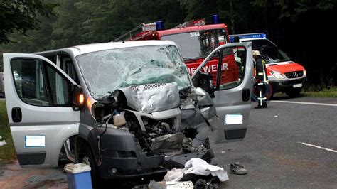 Bottendorf Sechs Verletzte Bei Unfall