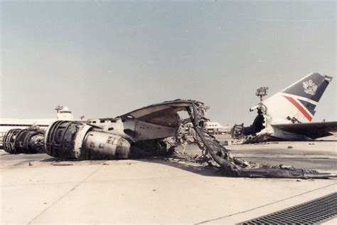 2 August 1990 - British Airways Flight 149 landed at Kuwait ...