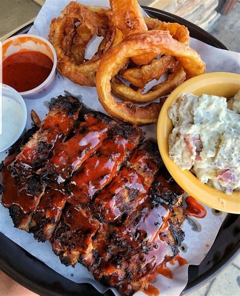 Bbq Ribs Potato Salad And Onion Rings Id E Nourriture Cuisine