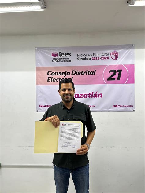 Recibe Carlos Escobar La Constancia De Diputado Local Electo Por El