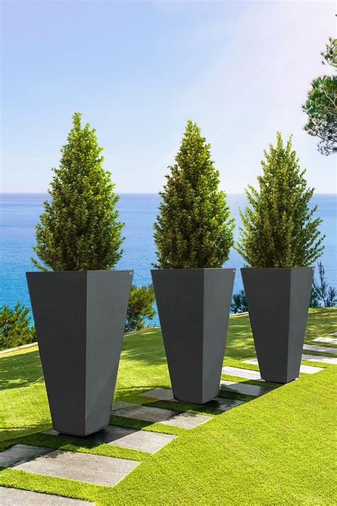 EXCLUSIVE Modern Outdoor Planters | TULUM