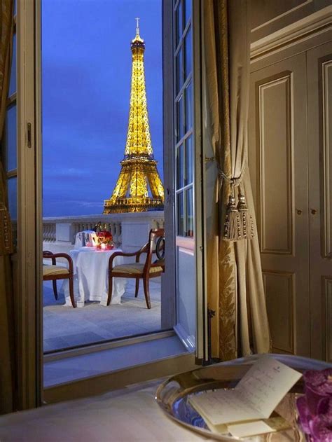 Shangri La Hotel, Paris photo on Sunsurfer