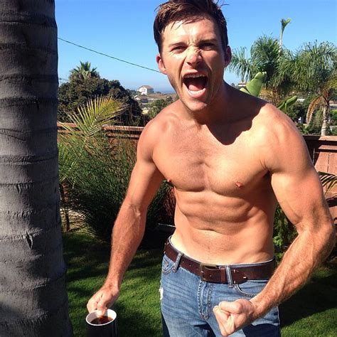 Scott Eastwood confirma papel no filme Esquadrão Suicida Jovem Pan