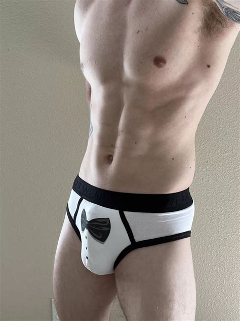 Anyone Need A Butler Nudes Gaymersgonewild NUDE PICS ORG