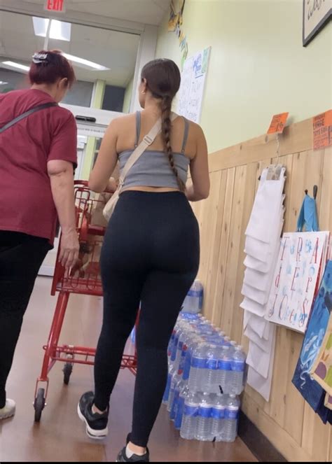 Delicious Latina In Black Leggings Spandex Leggings Yoga Pants Forum