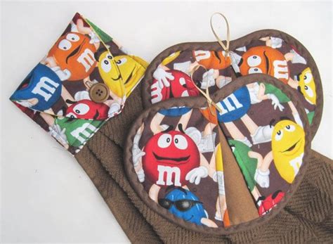 Oven Door Hanging Towel With Hot Pad Set Gift Set M And Etsy Hanging Towels Hot Pads Etsy