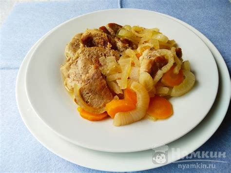 Жареное филе свинины с овощами и чесноком на сковороде — рецепт с фото ...