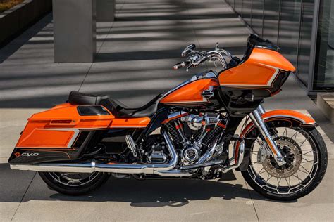 Harley Davidson Cvo Road Glide First Look Photos Specs Prices