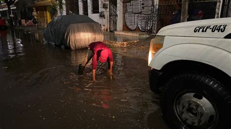 Inundaciones Y Carros Varados Deja Aguacero En Canc N Quintana Roo Hoy