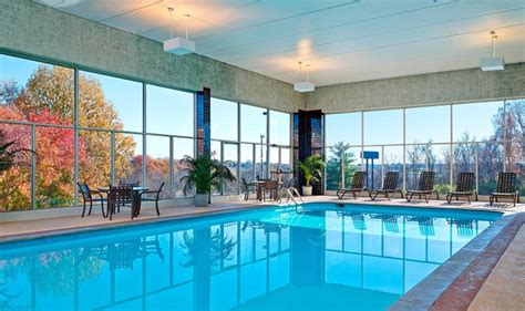 25 Hotels with Indoor Pools in Nashville, TN