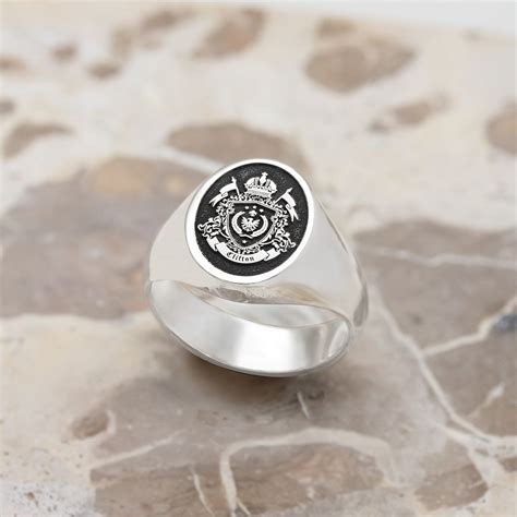 Signet Ring with Engraving for Men | Engraved in Solid Silver.