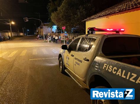 Motorista Fechado Por Outro Carro E Bate Em Poste De Sem Foro Em