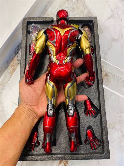 HOT TOYS IRON MAN MARK 85 Endgame Hobbies Toys Toys Games On Carousell