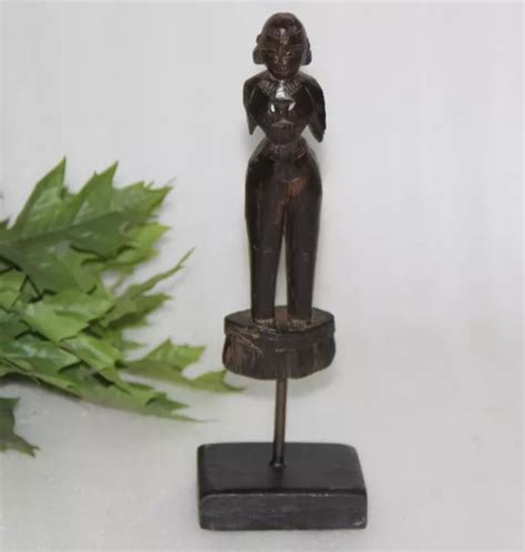 Antique En Bois Femme Lady Figurine Sur Support Original Ancienne Main