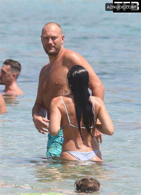 Olympia Valance Sexy Seen Flaunting Her Hot Bikini Body At The Beach In Mykonos Aznude