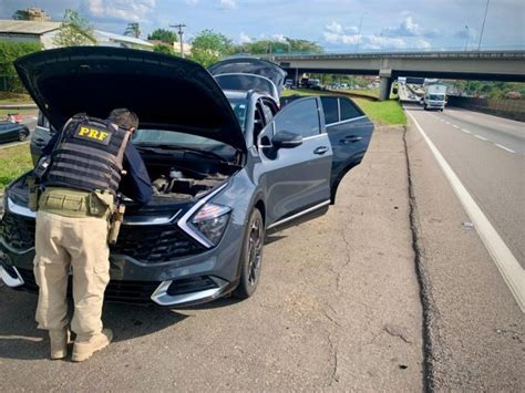 Carro De Luxo Roubado No Rio é Recuperado Pela Prf Em São José