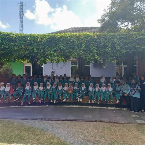 Kunjungan Wisata Pustaka Dari Siswa Siswi Tk Pkk Karangtengah