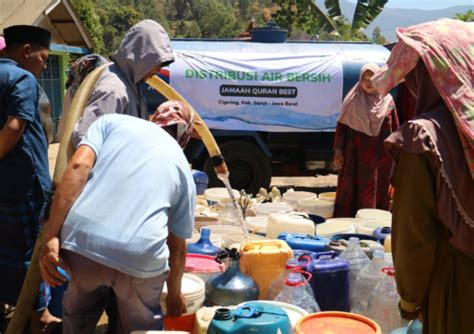 Dampak Kekeringan Izi Dan Yayasan Quran Best Barokah Salurkan Air