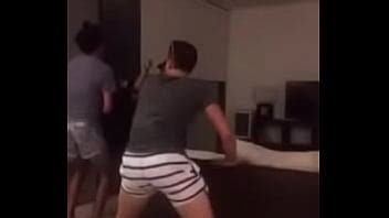 Sexy Guy Twerking XVIDEOS