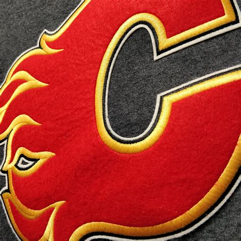 Mens Calgary Flames Embroidery Crest Brand Grey Ls T Shirt