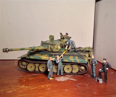 Tiger Tank and loading crew - 1/35 Tamiya - iModeler