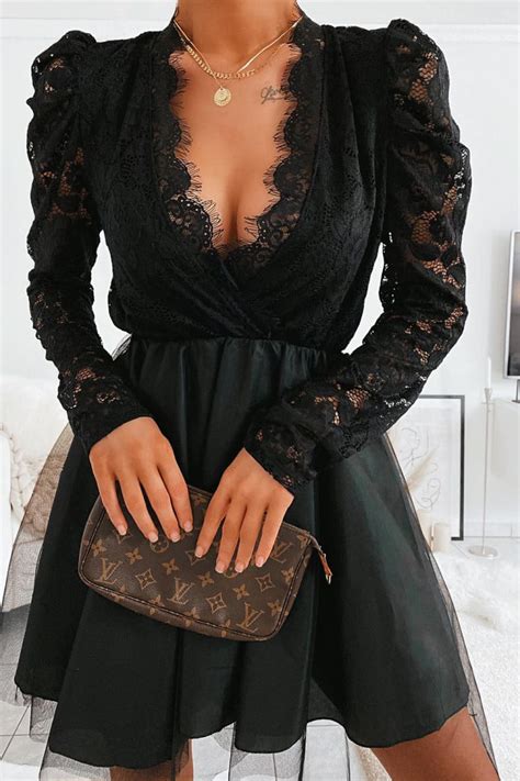 Robe noire en tulle et dentelle à manches longues Brentiny Paris