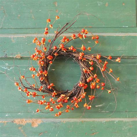 Bittersweet Wreath | Fall & Thanksgiving Decorations - TheHolidayBarn.com