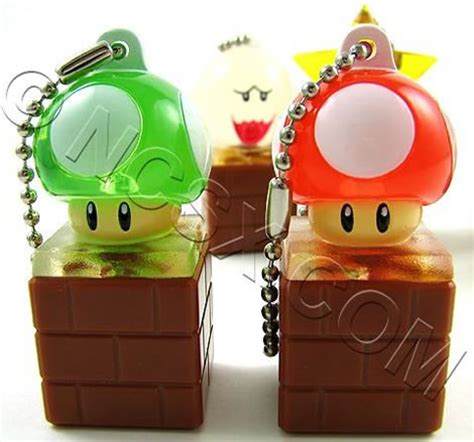 Super Mario Keychain LED Light - GeekAlerts