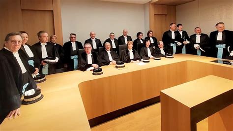 Compi Gne Un Tiers Des Juges Du Tribunal De Commerce Ont D Missionn