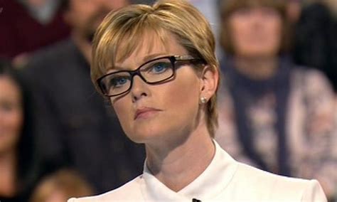 Julie Etchingham Itv News Journalist Leadersdebate Tv Presenters