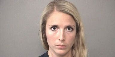 Sex Lehrerin versandte Nackt Selfies an Schüler oe24 at