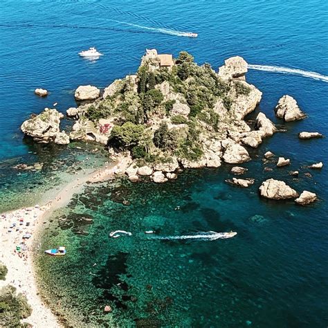 Isola Bella, Taormina : r/sicily