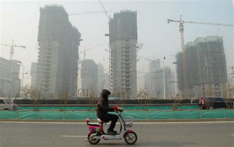 Yellow Smog Alert Issued As Smog Blanket Beijing Headlines